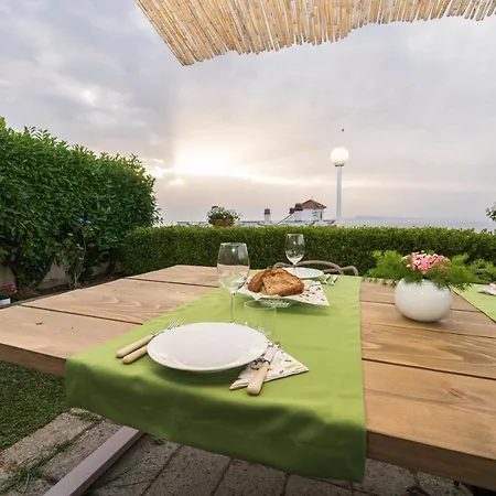 Shanti - Restaurant Di Aversano Salvatore ベッド・アンド・ブレックファスト 4*