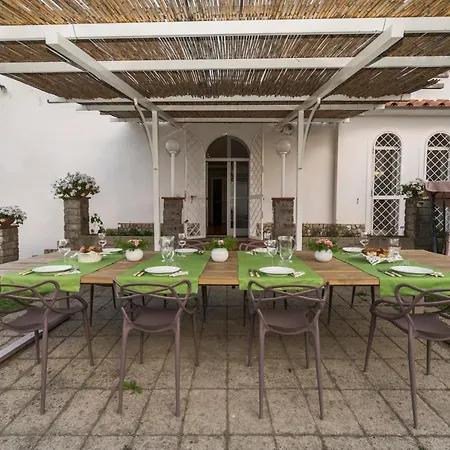 Shanti - Restaurant Di Aversano Salvatore 4* ソレント